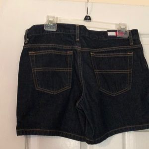 Tommy Shorts Size 9